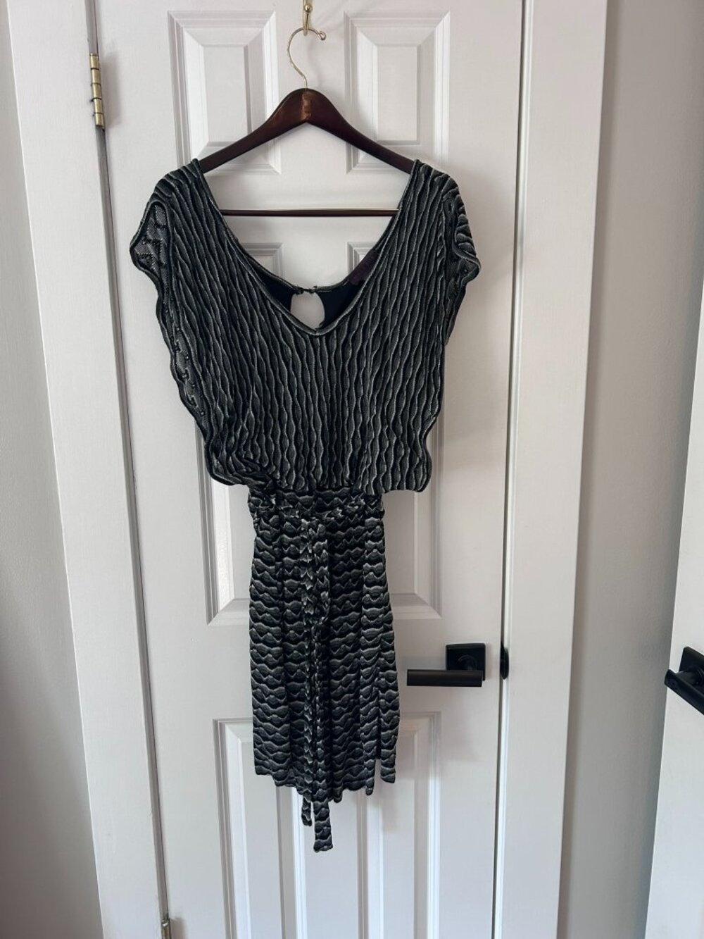 Hale Bob Black Gray Ripple Knit Blouson Dress Tie Belt Sheer Shoulders S